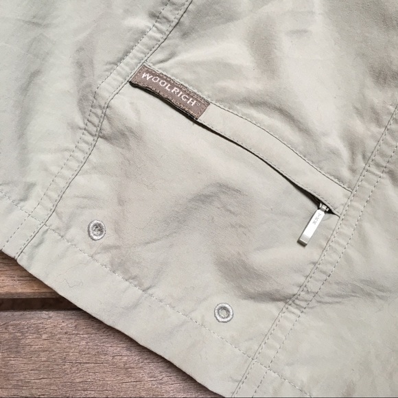 Woolrich Green Shorts - Picture 3 of 5